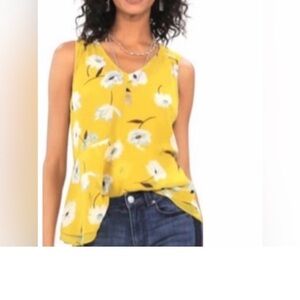 ✅CAbi Yellow Floral Sleeveless Tank Top, NWOT SZ medium.d